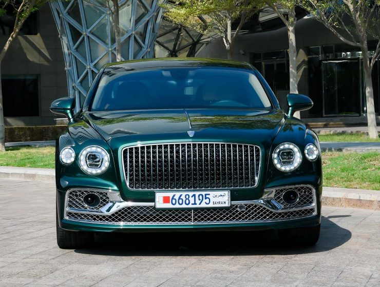 Bentley unveiled the new Flying Spur Hybrid